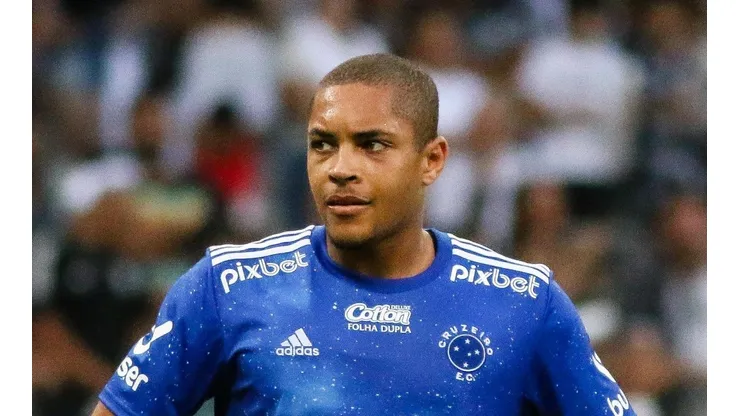 Foto: Fernando Moreno/AGIF - Cruzeiro tenta renovação para evitar que joia da base repita Vitor Roque