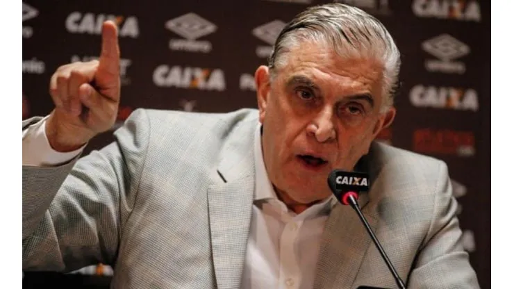 Foto: Divulgação/ Athletico Paranaense - Petraglia age para repatriar meio-campista de 36 anos