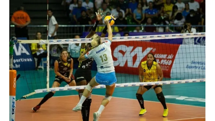 (Nadine Oliver/Inovafoto/CBV/ Minas Tênis Clube x Praia Clube: saiba onde assistir AO VIVO o segundo jogo da final da Superliga feminina.