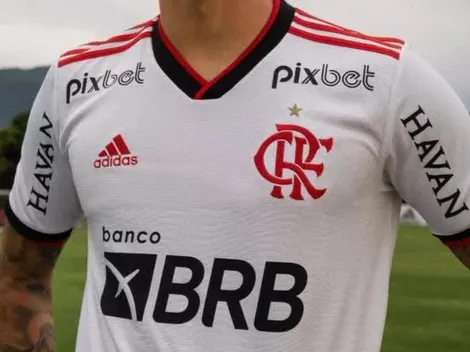 Flamengo apresenta nova camisa n°2 para restante do ano; veja imagens