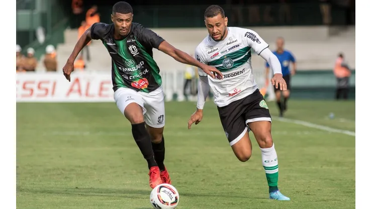 Foto: Robson Mafra/AGIF - Thonny Anderson foi uma das 6 novidades do Coxa nesta 5ª feira
