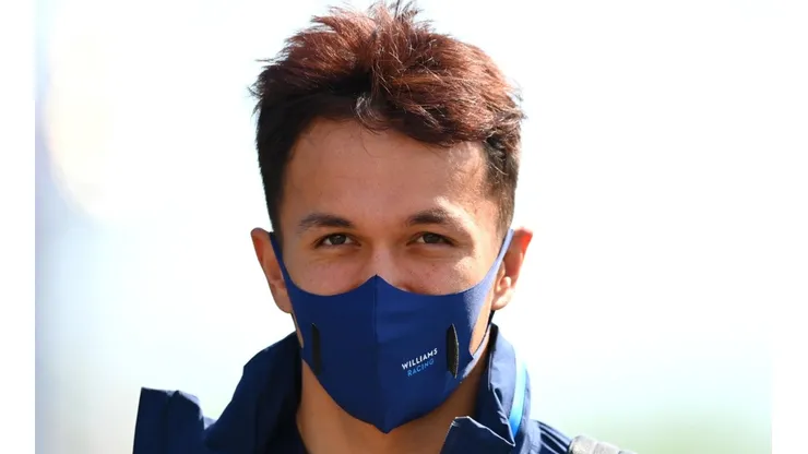 Dan Mullan/Getty Images - Albon, antes do GP da Itália, em 2022