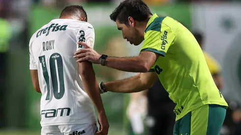 Foto: Cesar Greco - Abel se irritou com excesso de erros nas finalizações do Palmeiras diante do Emelec; Rony foi o pior no quesito, mesmo com gol marcado