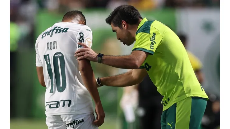 Foto: Cesar Greco - Abel se irritou com excesso de erros nas finalizações do Palmeiras diante do Emelec; Rony foi o pior no quesito, mesmo com gol marcado