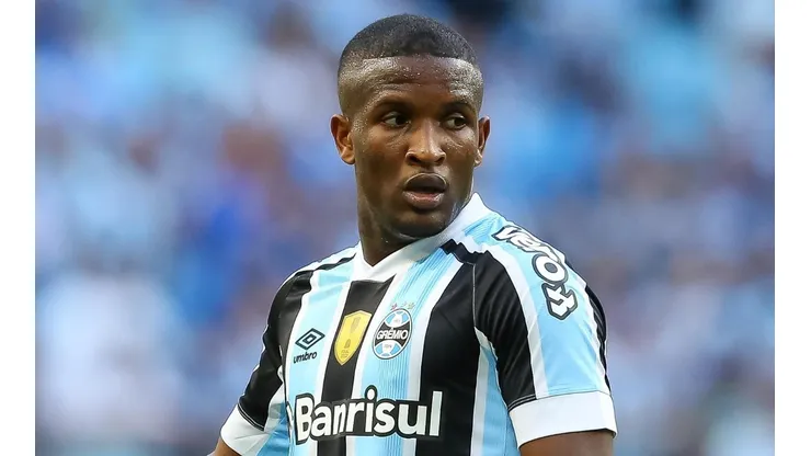 Foto: Pedro H. Tesch/AGIF - Elias ganha moral com a torcida do Tricolor Gaúcho