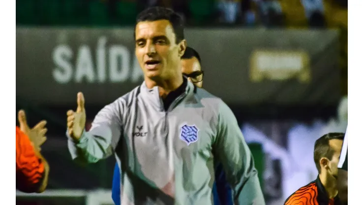 Foto: R.Pierre/AGIF - Júnior Rocha tem dois retornos na equipe do Figueirense