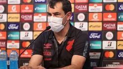 Foto: José Tramontin/athletico.com.br/Divulgação - Carille: analisou os erros do Athletico contra Libertad