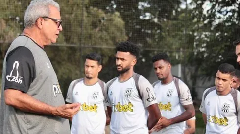 Foto: Flickr oficial da Ponte Preta - Hélio 'define' time para duelo contra o Vasco.