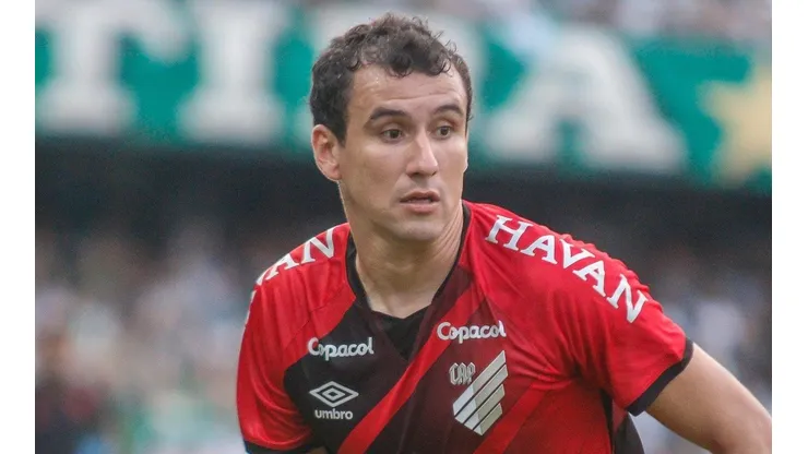 Athletico é derrotado na Liberta e Pablo é alvo de críticas: “Não tem a menor condição” 