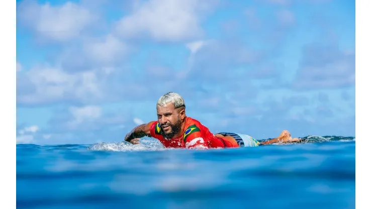 Brent Bielmann/World Surf League via Getty Images/ Italo Ferreira quebra o nariz em treino e ironiza ‘manobra’.