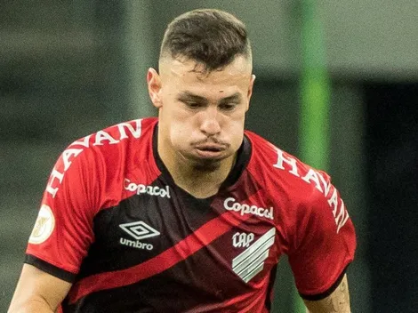 Hugo Moura é cortado e Carille tem dilema tático para escalar o Athletico; dois nomes concorrem pela vaga