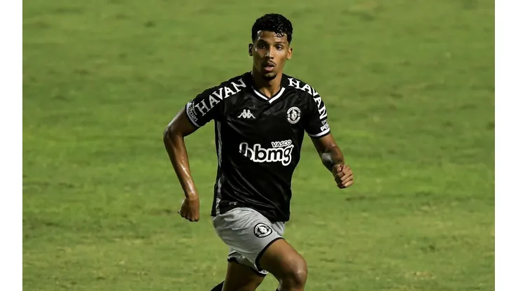 Foto: Thiago Ribeiro/AGIF | Vasco renova com Laranjeira, afirma perfil especializado em notícias do Clube