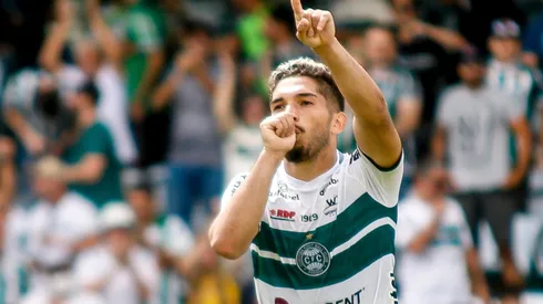 Andrey é um dos destaques do Coritiba no ano (Foto: Gabriel Machado/AGIF)