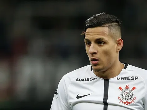 Arana volta a ser assunto no Timão após curtir publicação sobre clássico