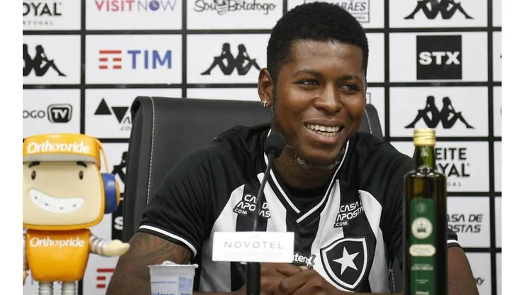 Foto: Vitor Silva/Botafogo | Gabriel Cortéz atuou em apenas quatro partidas com a camisa do Botafogo em 2020