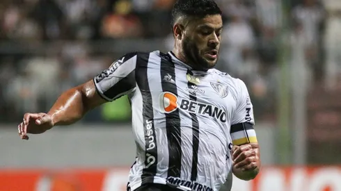 Foto: Fernando Moreno/AGIF - Lance polêmico envolvendo Hulk gera repercussão