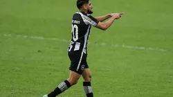 Foto: Thiago Ribeiro/AGIF - Daniel Borges celebrou o gol de empate nos minutos finais