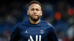 Foto: Catherine Steenkeste/Getty Images | Neymar renovou por mais três anos com o PSG e segue provocando os críticos