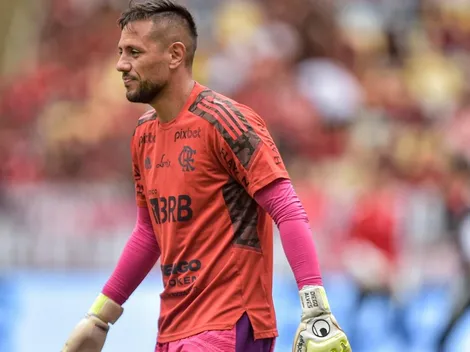 Diego Alves é aplaudido na Arena da Baixada e torcida do Flamengo reage na Web
