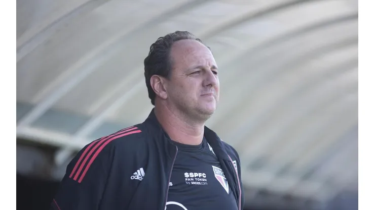 Diogo Reis/AGIF/ Súmula revela real motivo de Ceni ser expulso contra RB Bragantino; treinador rebate arbitragem.