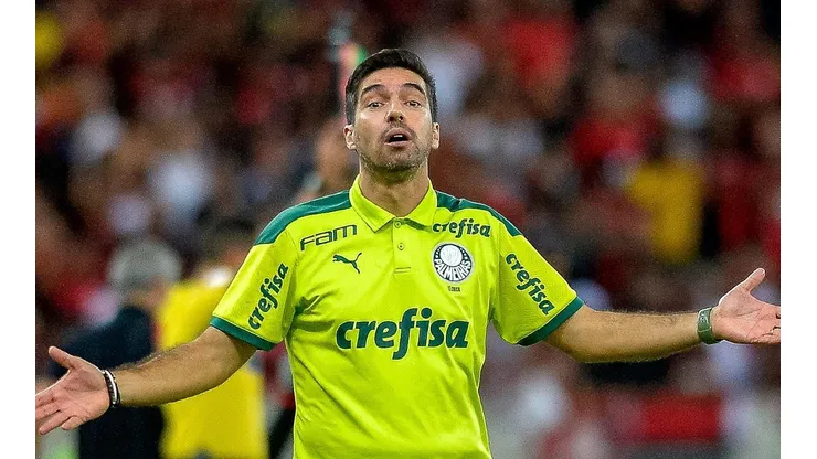 "Falta de respeito"; após elogiar partida do Palmeiras, Abel 'puxa a orelha' e detona atitude de torcedores