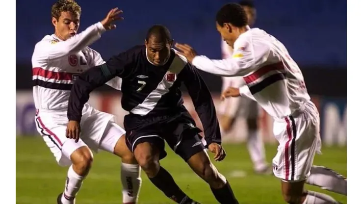 ALEX SILVA/ESTADÃO CONTEÚDO/AE/ "A raiva que eu fiz o torcedor passar, os caras estão fazendo eu passar hoje"; ex-zagueiro é sincero sobre atual elenco do São Paulo.