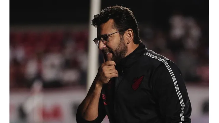 Foto: Ettore Chiereguini/AGIF | Valentim conta detalhes de saída do CAP