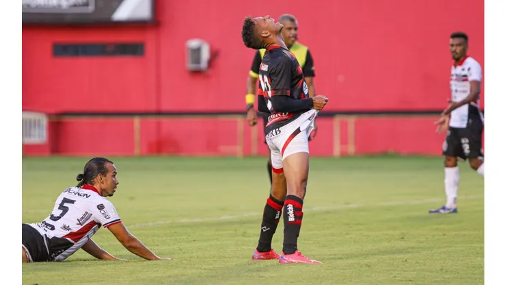 Foto: Renan Oliveira/AGIF - Gabriel Santiago é um dos que retornam ao time para o duelo contra o Ypiranga