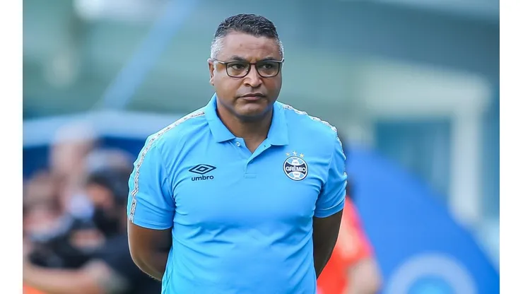 Pedro H. Tesch/AGIF - Roger Machado diz verdade sobre situação de meia.