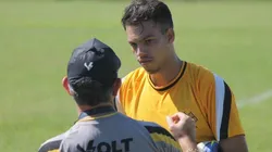Foto: (Celso da Luz/Criciúma E.C.) - Zé Marcos deve ser titular na zaga do Criciúma na próxima rodada da Série B