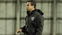 Foto: (Robson Mafra/AGIF) - Rodrigo Chagas não é o único candidato a novo técnico do Vitória