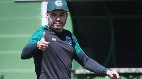Foto: (Rosiron Rodrigues/Goiás EC) - Jair Ventura ganhou um novo reforço no Goiás