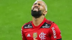 Foto: Pedro H. Tesch/AGIF - Gabriel Barbosa foi rebatido por Sormani.