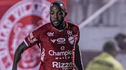 Foto: (Heber Gomes/AGIF) - Victor Andrade está confiante na primeira vitória do Vila Nova na Série B