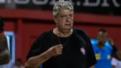 Foto: (Flickr Oficial Vitória/Pietro Carpi/ECV) - Geninho não é mais o técnico do Vitória
