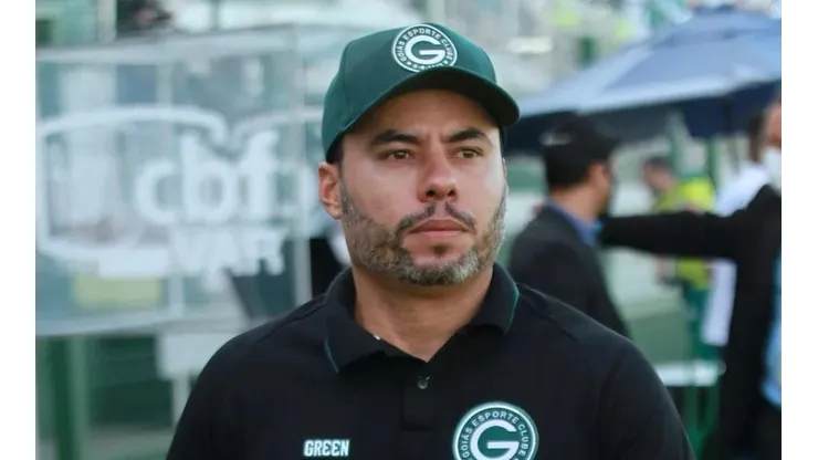 Rosiron Rodrigues/Goiás E.C./ "Não conseguimos"; Jair Ventura comenta derrota na Copa do Brasil e mais uma lesão de jogador.