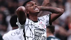 Jô fez o gol do empate na última partida do Corinthians (Foto: Ettore Chiereguini/AGIF)