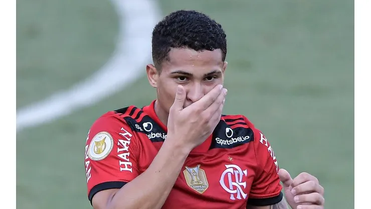 Foto: Thiago Ribeiro/AGIF - João Gomes é um dos destaques do Flamengo.