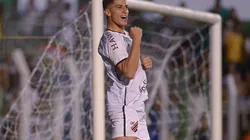 Foto: José Tramontin/athletico.com.br/Divulgação - Vitor Bueno: destaque do Athletico na estreia na Copa do Brasil