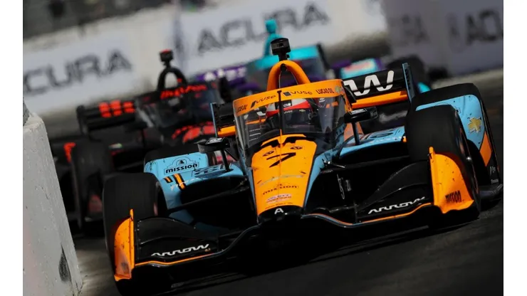 Carro da McLaren na Fórmula Indy, antes da mudança de cores . Foto McLaren