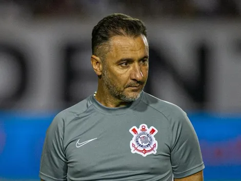 Titular é "culpado" por gol e Vítor Pereira não fica em silêncio no Corinthians