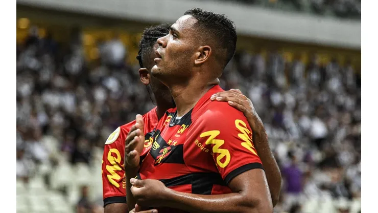 Foto: Kely Pereira/AGIF - Mikael teve situação revelada e Sport é informado