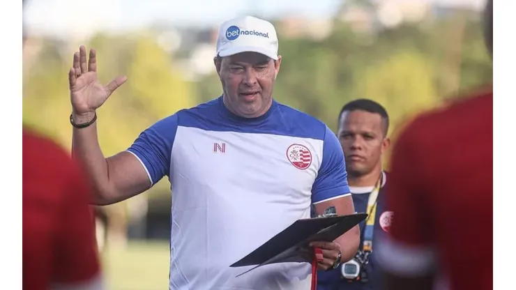 Tiago Caldas/CNC/ Em reestreia de Roberto Fernandes no Náutico, treinador terá desfalques e retoma antigo esquema tático para duelo da final.