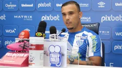 Foto: Rafael Xavier / Avaí F.C. - William Pottker foi apresentado pelo Avaí