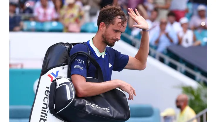 Michael Reaves/Getty Images - Medvedev em torneio na Flórida