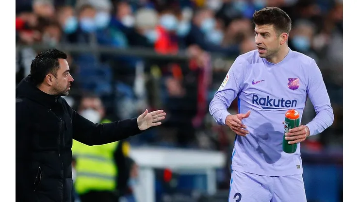 Foto: Eric Alonso/Getty Images | Xavi comentou que Piqué lida bem com esse tipo de situação