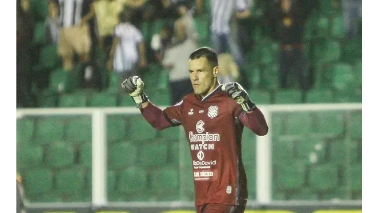 Beno Küster Nunes/AGIF/ Com retorno de Wilson depois de mais de 3.400 dias, goleiro ganha uniforme em sua homenagem.