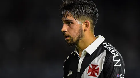 Benítez com a camisa do Vasco (Foto: Thiago Ribeiro/AGIF)