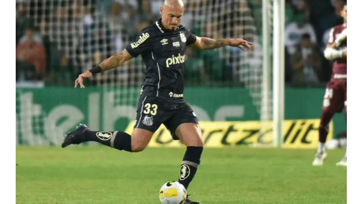 Ivan Storti/Santos - Maicon critica atuação do Santos