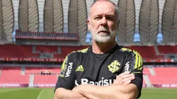 Mano Menezes projeta temporada no Internacional e faz promessa à torcida